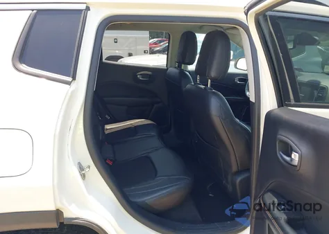 2018 Jeep Compass Latitude 4X4 из США, поврежденный, VIN 3C4NJDBB5JT256809